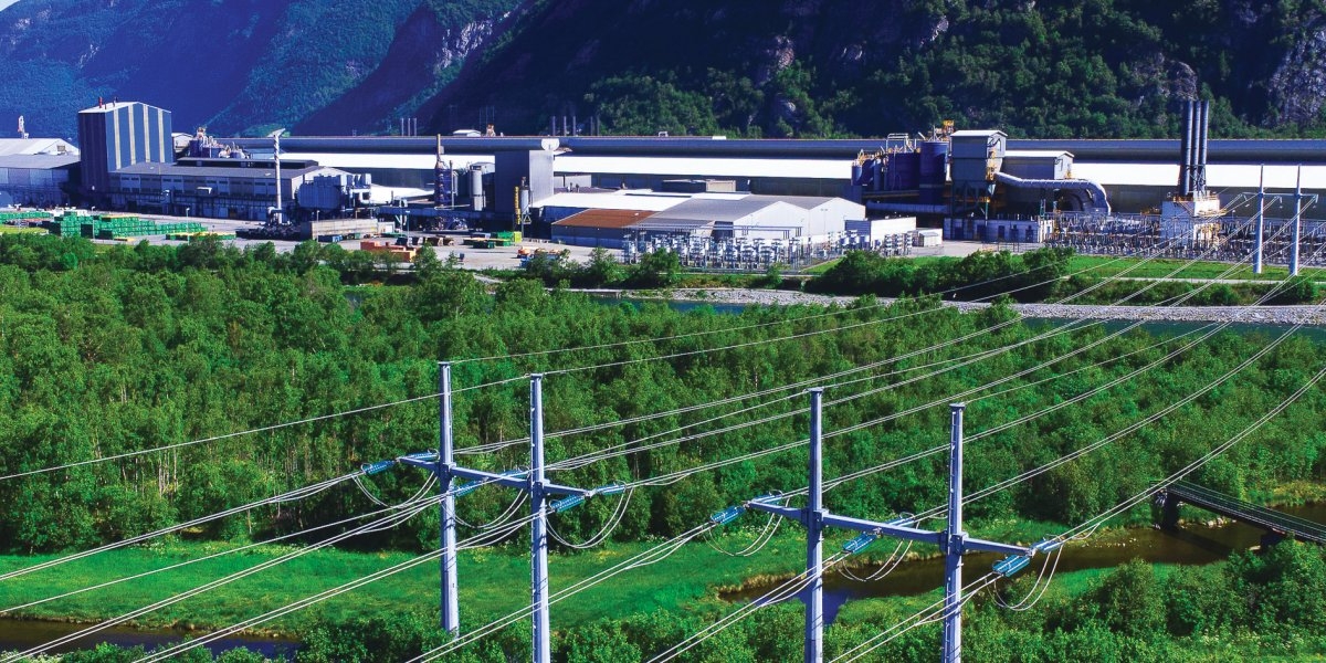 Image missing description